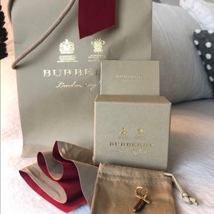 burberry alphabet necklace